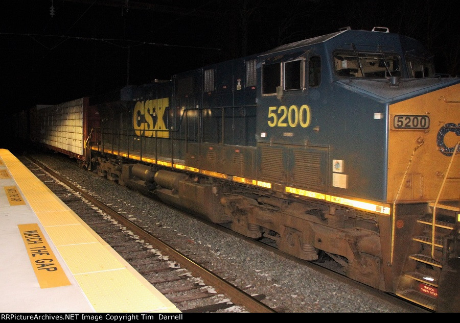 CSX 5200 on Q190